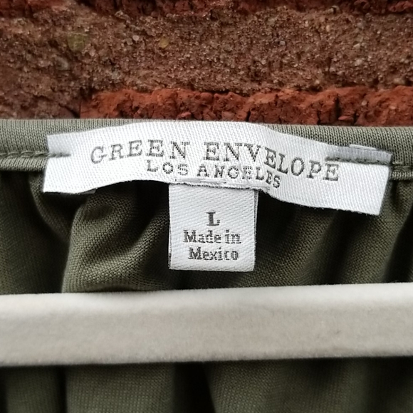 Green Envelope Sz L EUC Tie Front Top - Picture 4 of 6